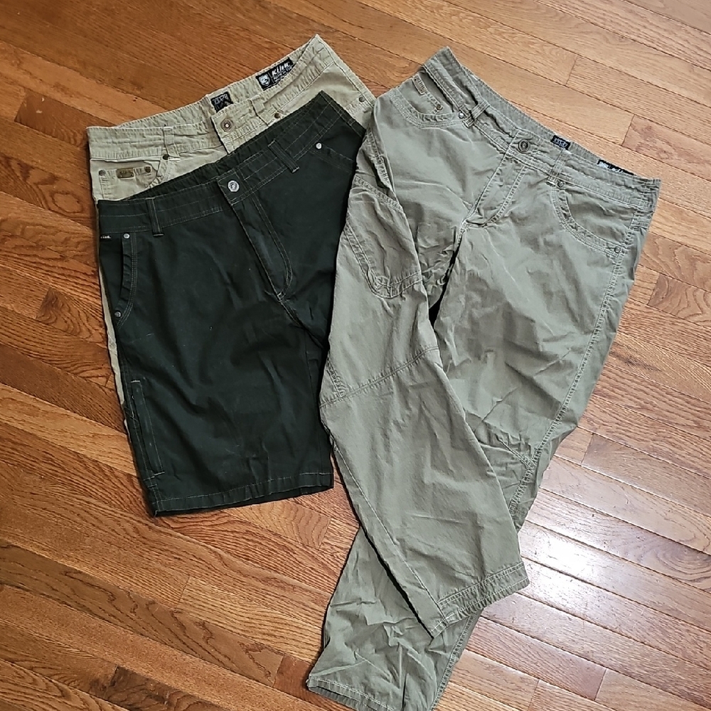 Kuhl Cargo Pants Green and Tan Relaxed Fit